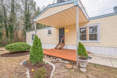 Main picture of 7601 Magnolia Dr