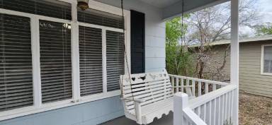 Main picture of 417 S Vandiver Rd