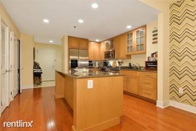 Main picture of Maxwell Place Condos