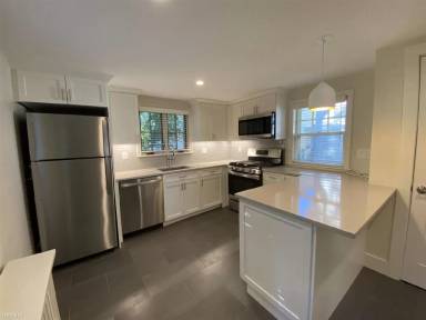 Main picture of 550 Franklin St