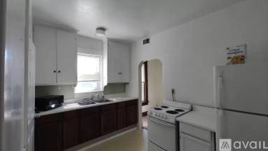 Main picture of 912 Farnsworth Rd