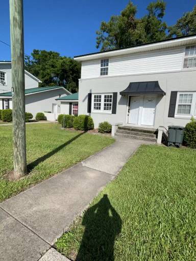 Main picture of Pleasant St Pleasant Place