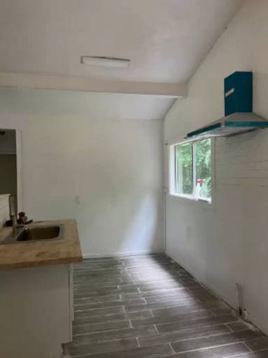 Main picture of 4450 Tech Dr