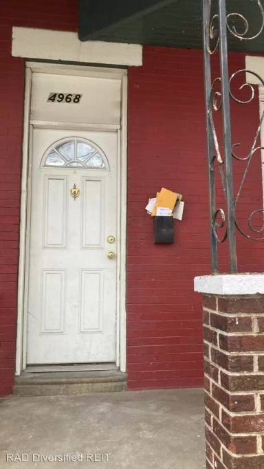 Main picture of 4920 W Thompson St