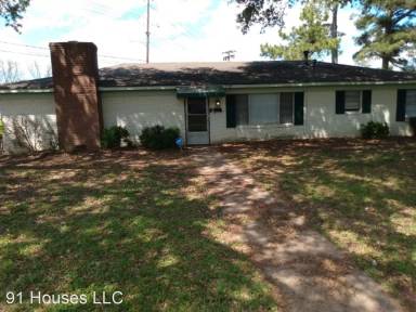 Main picture of 3302 Reily Ln