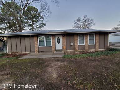 Main picture of 111 Squire Ct