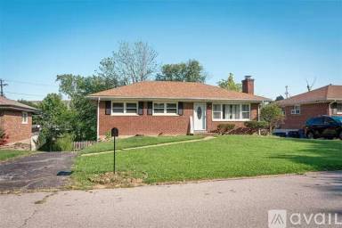 Main picture of 9628 Greenview Dr