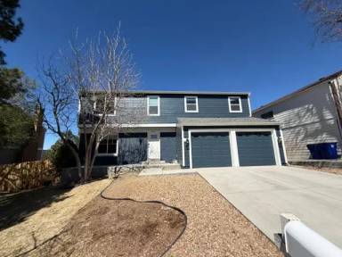 Main picture of 2636 S Olathe Way