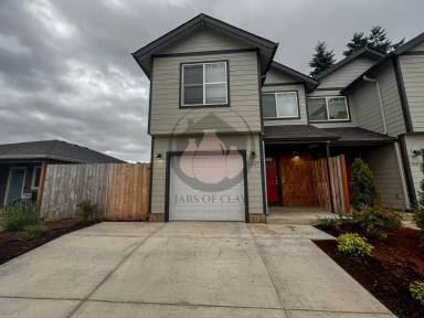 Main picture of 1007 NW Highlands Loop