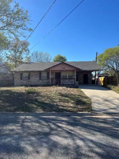 Main picture of 705 Guadalimar St