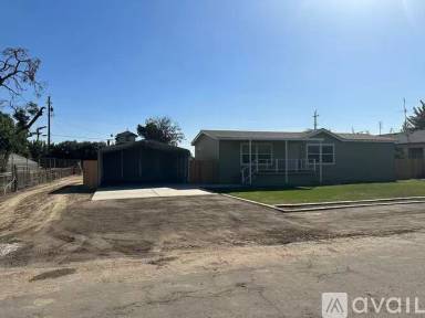 Main picture of 2869 E Overholser Ave