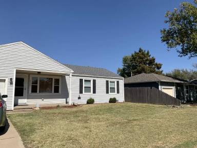 Main picture of 2322 W 27th St S