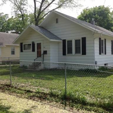 Main picture of 811 6th Ave SE