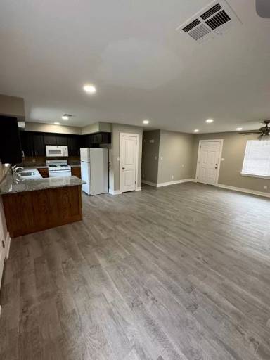 Main picture of 3700 Governor Harris Dr