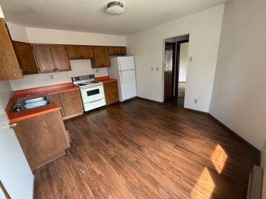 Main picture of 618 N Broadway