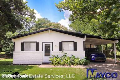 Main picture of 1311 Elsa Jane St