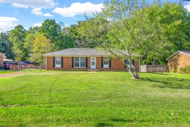Main picture of 2721 Turner Ln
