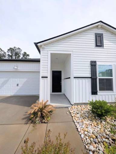 Main picture of 184 Carolina Lakes Blvd