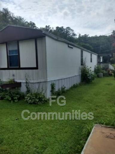 Main picture of 55 Tuckaway Ln