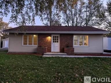 Main picture of 128 Archer Ave