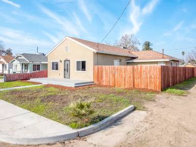 Main picture of 622 W San Joaquin Ave
