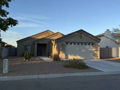 Main picture of 3971 E Suffock Ave