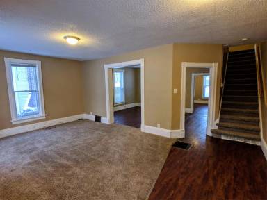 Main picture of 406 Vine Ave