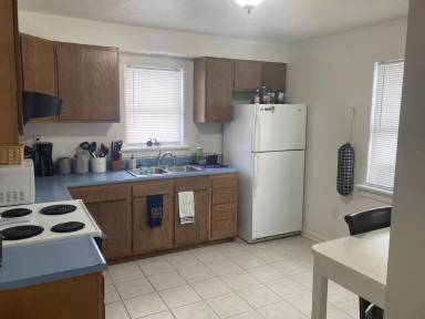 Main picture of 132 Lorentz St