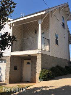 Main picture of 127 E 19th St