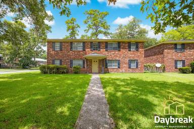 Main picture of 10910 Queen Anne Ct