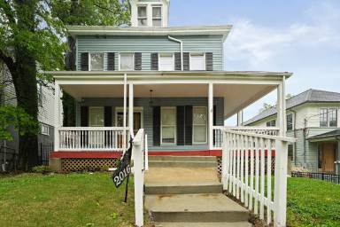 Main picture of 2016 Franklin St NE