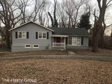 Main picture of 3700 E 98th Ter