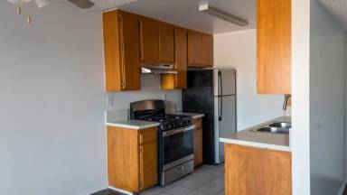 Main picture of 11817 Victory Blvd
