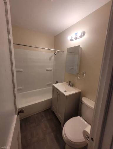 Main picture of 950 N Holyoke Ave