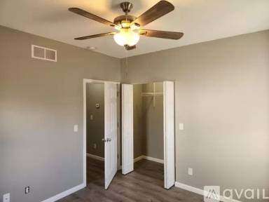 Main picture of 151 1/2 E Walnut St