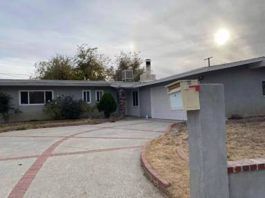 Main picture of 1010 W Avenue H1