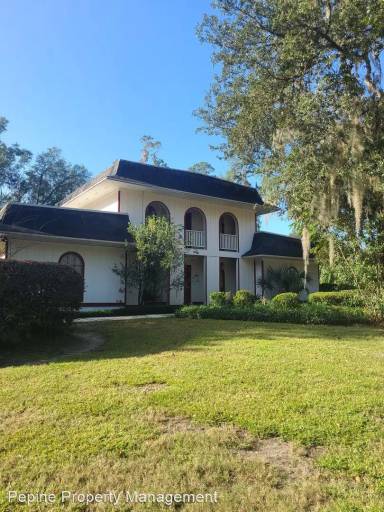 Main picture of 3821 NW 35th Pl
