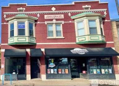 Main picture of 4828 Lorain Ave