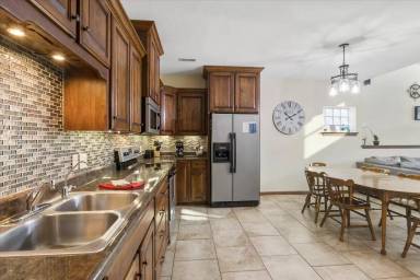 Main picture of 29828 Oak Knoll Rd