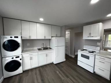 Main picture of 105 2nd St