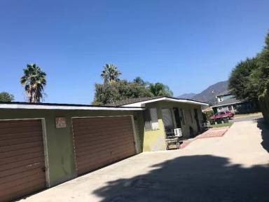Main picture of 126 W Cherry Ave