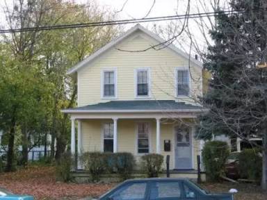 Main picture of 906 E Ann St