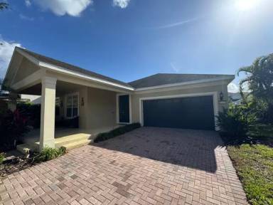 Main picture of 13270 Vennetta Way