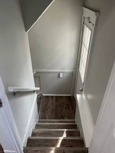 Main picture of 3606 Leopold Ave