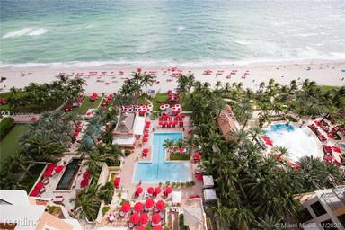 Main picture of 17875 Collins Ave