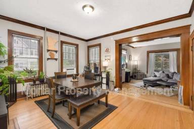 Main picture of 438 University Ave NE
