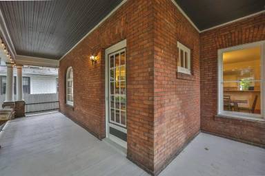 Main picture of 2508 S Grand Blvd