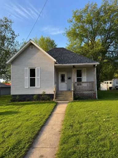 Main picture of 1112 E Locust St