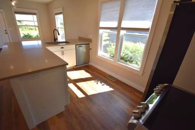 Main picture of 186 W D St