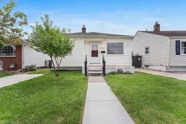 Main picture of 1829 Hanford Ave